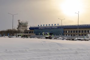 <p>В этом году 21 марта отмечается День весеннего солнцеворота или равноденствия. Праздник ассоциировался у наших предков с приходом весны. Было принято восхвалять Солнце. Считалось, что в этот день природа просыпается от зимы, тьма уходит, а светлых дней становится больше.</p>
<p>Внимательно в этот день наблюдали и за погодой. Если было ясно и солнечно, то лето должно быть теплым и урожайным. Если дождливо, то лета станет пасмурным. Теплый ветер предсказывал раннюю и мягкую весну. Холодный — предвещал затяжную весну с заморозками.</p>
<p>Жителям Островного предлагают вспомнить о традициях и порадоваться наступлению весны вместе. Центр культуры ЗАТО приглашает 22 марта в 15:00 в культурное пространство «Саамский уголок» на мастер-класс по росписи пряников, приуроченный ко Дню весеннего солнцеворота.</p>
<p>
<div id="yandex_rtb_R-A-12070551-1"></div>
<script>
window.yaContextCb.push(() => {
Ya.Context.AdvManager.render({
"blockId": "R-A-12070551-1",
"renderTo": "yandex_rtb_R-A-12070551-1"
})
})
</script>
</p>
<p><i>Фото: Татьяна Ланкинен</i></p>