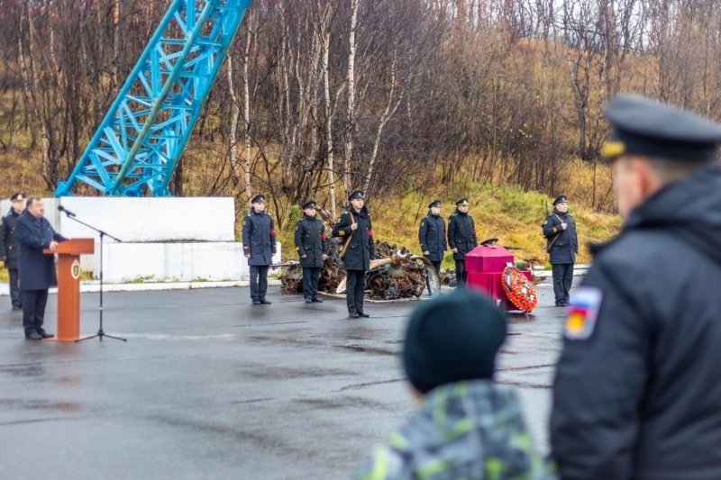 Передали родственникам останки летчика, погибшего 80 лет назад в районе Западной Лицы