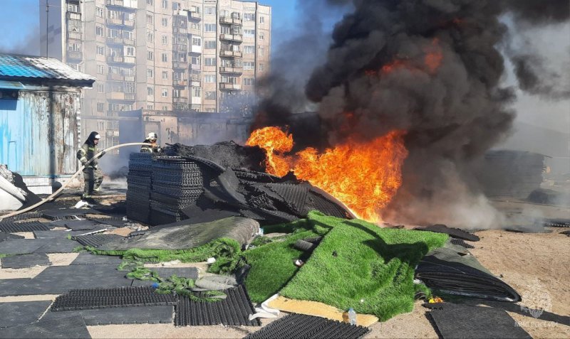 Горел стадион в Снежногорске