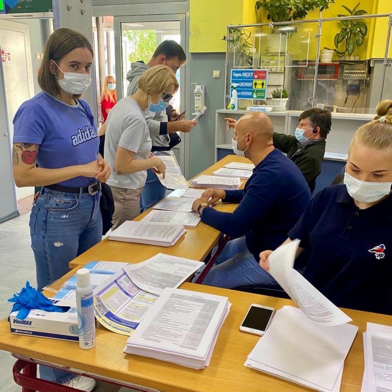 720 северян привились от COVID-19 в пункте Ледового Дворца Мурманска