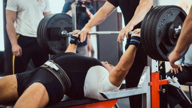 Сильнейшие пауэрлифтеры страны соберутся в Мурманске