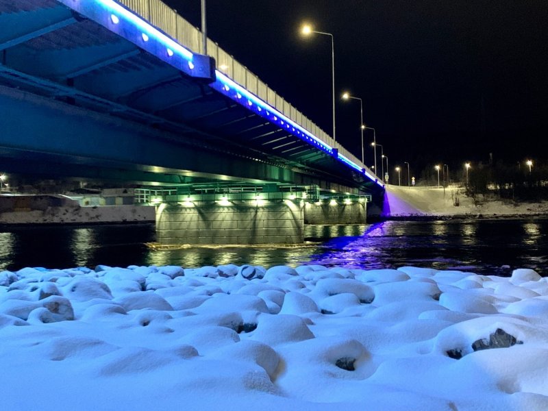 Запрещено ездить по новому мосту в Коле