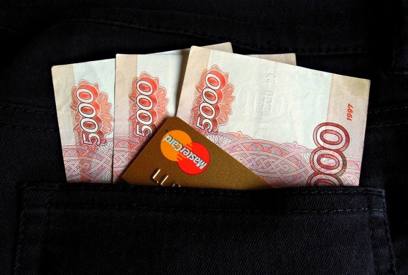 Начальник фиктивно трудоустроил женщину в бюджетное учреждение Кандалакши