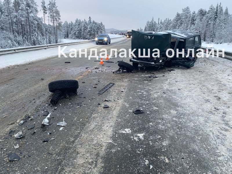 После лобовой аварии раскидало по трассе машины под Кандалакшей