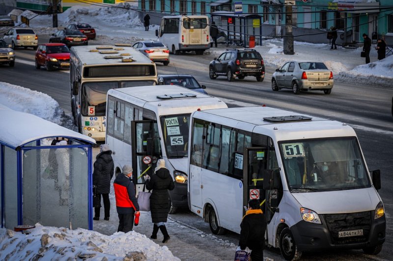 Маршрутки в аэропорт Мурманска меняют расписание