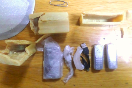 В хозяйственное мыло спрятали мобильные в колонии в Мурмашах