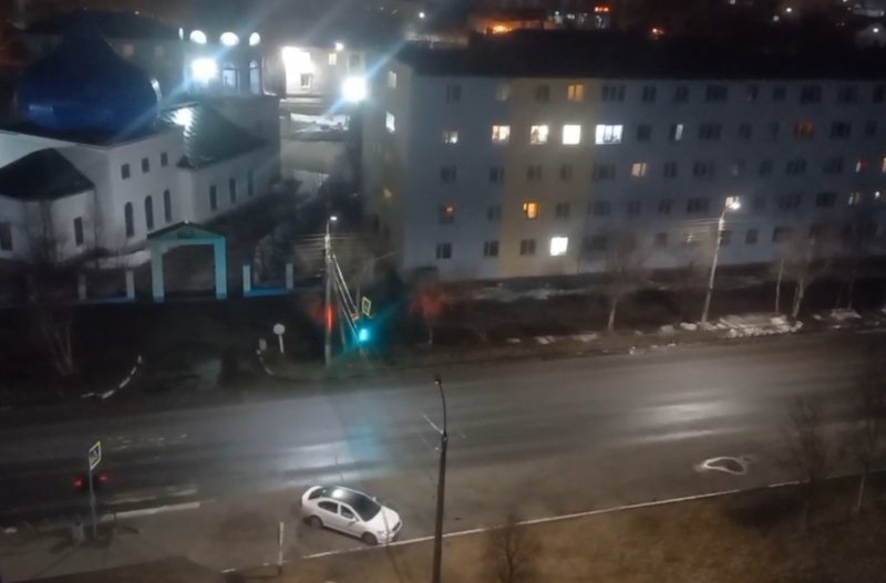 Будит по ночам светофор жителей Колы