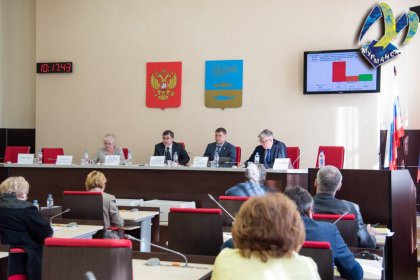 &quot;Планируется, что памятник разместится между домами 20 и 24 на улице Профсоюзов, рядом с мемориалом «Воинам-строителям». Это территория существующего сквера&quot;, - рассказал Юрий Сердечкин.