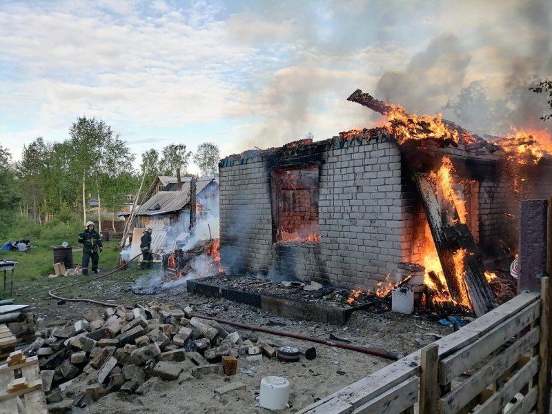 Сгорела дача в Кандалакшском районе