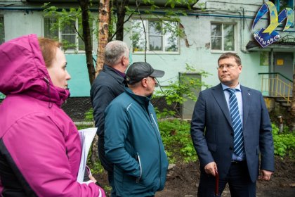«Важно, что при реконструкции этой территории максимально сохранена зеленая зона», - отметил Юрий Сердечкин.