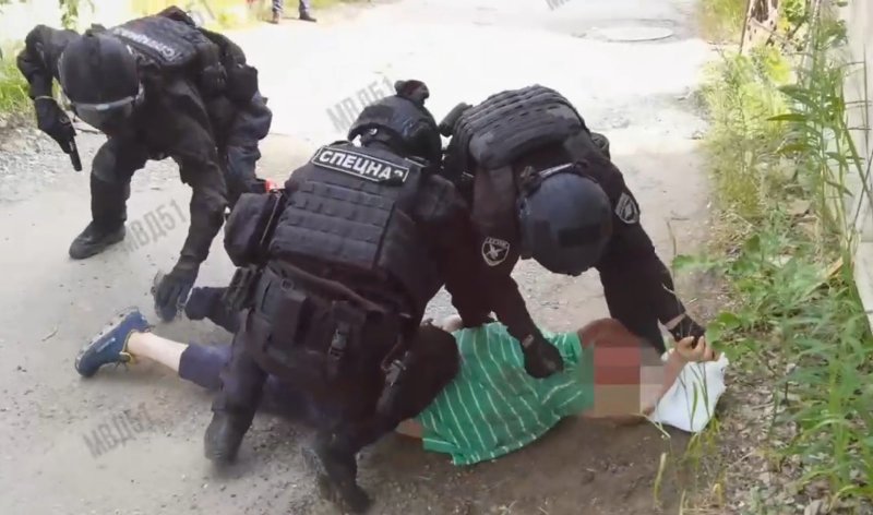 Опубликовано видео задержания предполагаемого убийцы-педофила в Мончегорске