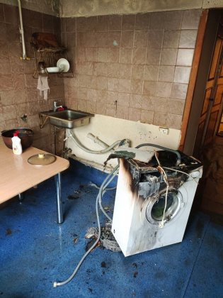 Горела стиральная машина: пострадал житель квартиры в Мурманске