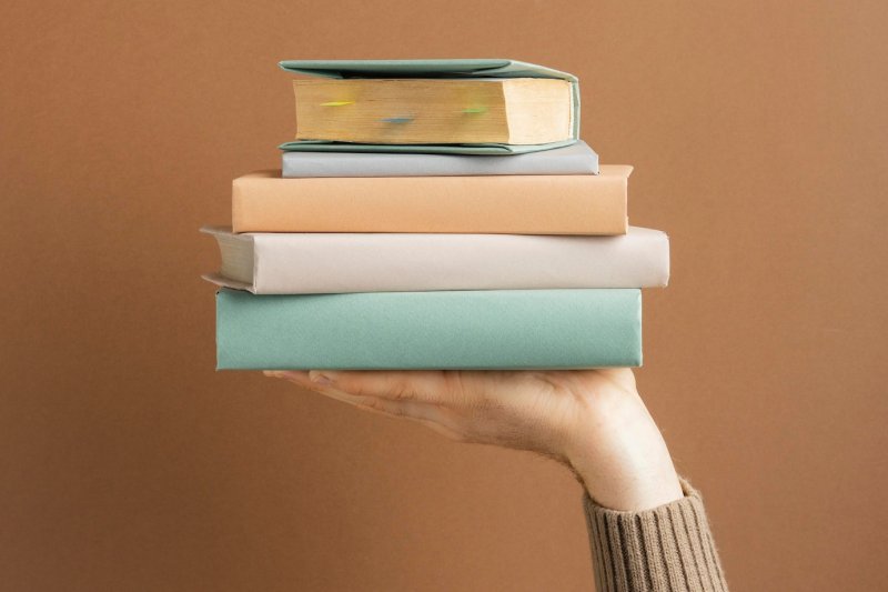 Начался прием заявок на конкурс «Книга года» в Мурманске
