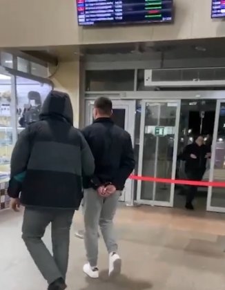 Мошенника задержали перед вылетом в аэропоту Мурманска