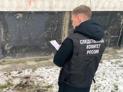 Следователи проверяют падение ребенка с 7 этажа в Мурманске