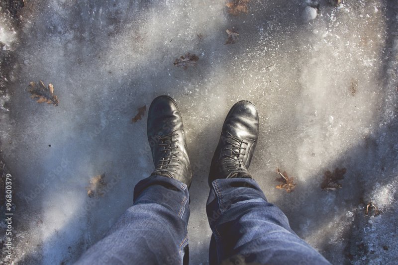 Пнул инспектора ППС: за это перед судом ответит житель Апатитов