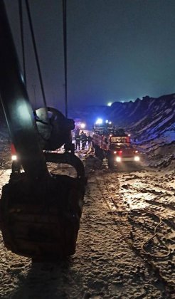 Экскаватор обгорел в Апатитах