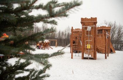 Новый мурманский сквер на озере Среднем оценили заслуженные северяне