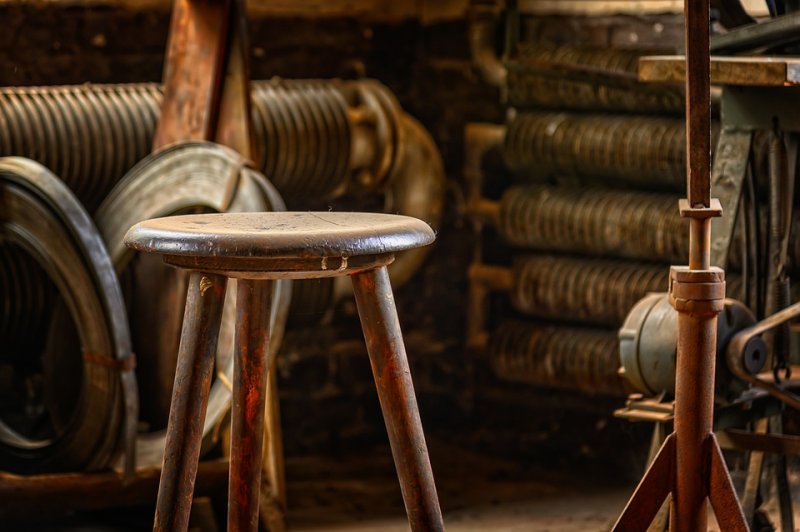 За убийство табуретом будут судить жителя Колы