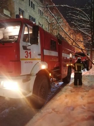 Огонь уничтожил все вещи в комнате квартиры в Апатитах