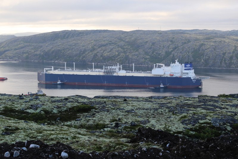 Плавучее хранилище газа прибыло в акваторию губы Уры