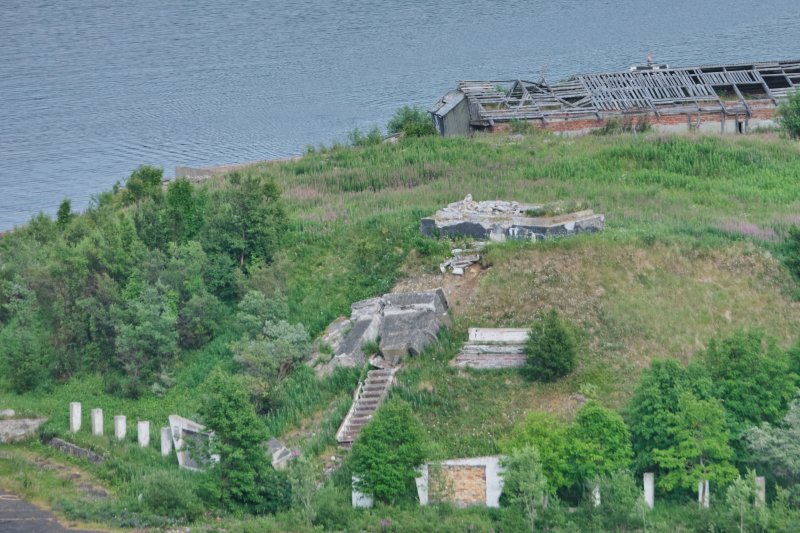 Снять с кадастрового учета Памятник героям-подводникам в Лиинахамари требовали «частники»
