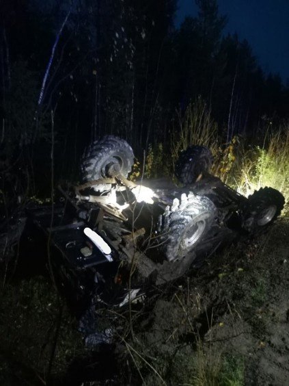 Перевернулся УАЗ Hunter: пострадал человек в Апатитах