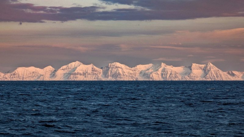 Циклоническая депрессия с Норвежского моря движется в Мурманскую область