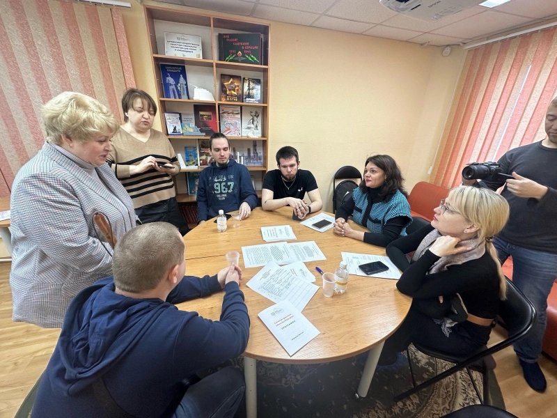 «Мастера и Маргариту» в кинотеатре с помощью приложения для незрячих посмотрят в Мурманске