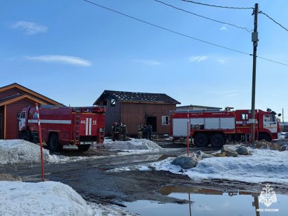 Дом загорелся в коттеджном поселке под Мурманском