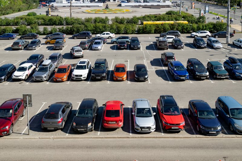 Запретят парковку в День молодежи в центре Мурманска