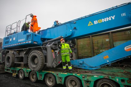 Китайские перегружатели экологического класса Евро-III поступили в ММТП