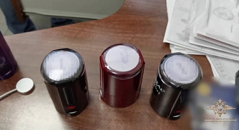 Сотрудница вуза за деньги помогала мигрантам фиктивно сдать экзамен в Мурманске