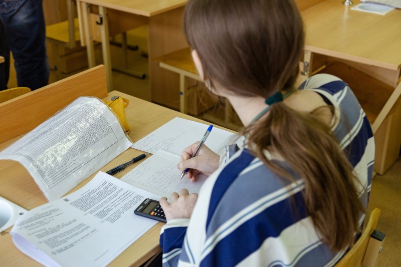 418 выпускников решили пересдать экзамены в Мурманской области